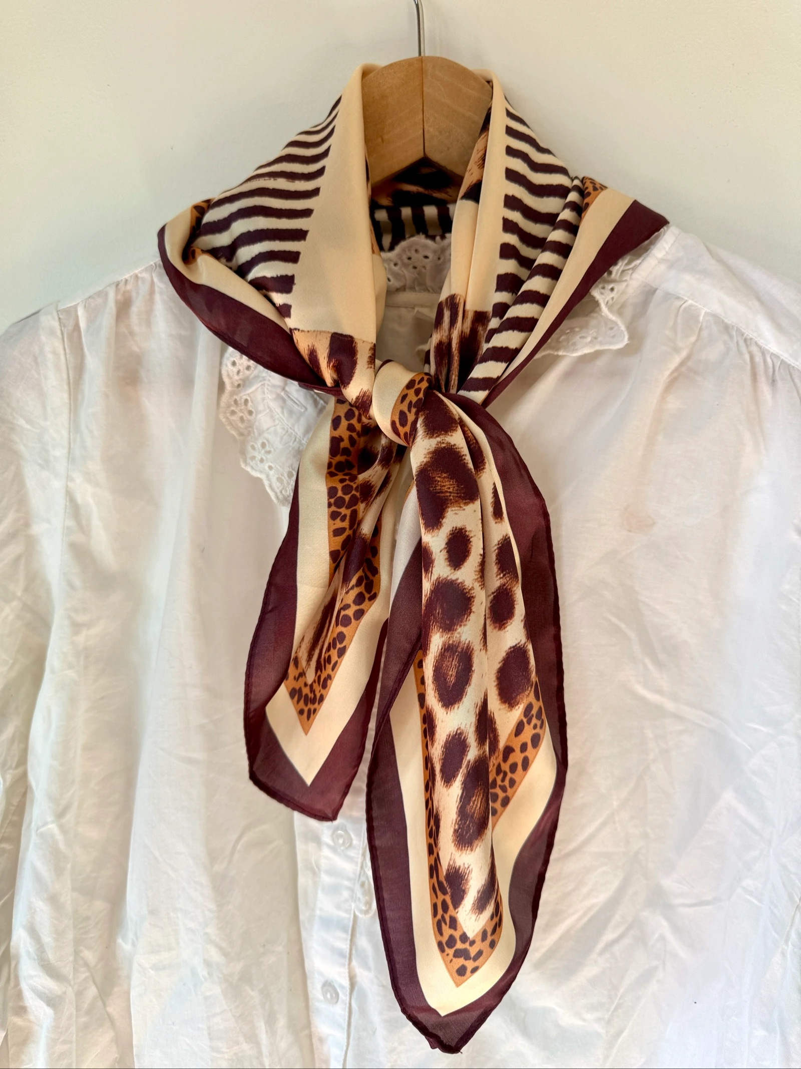 Foulard panthère chic 70x70